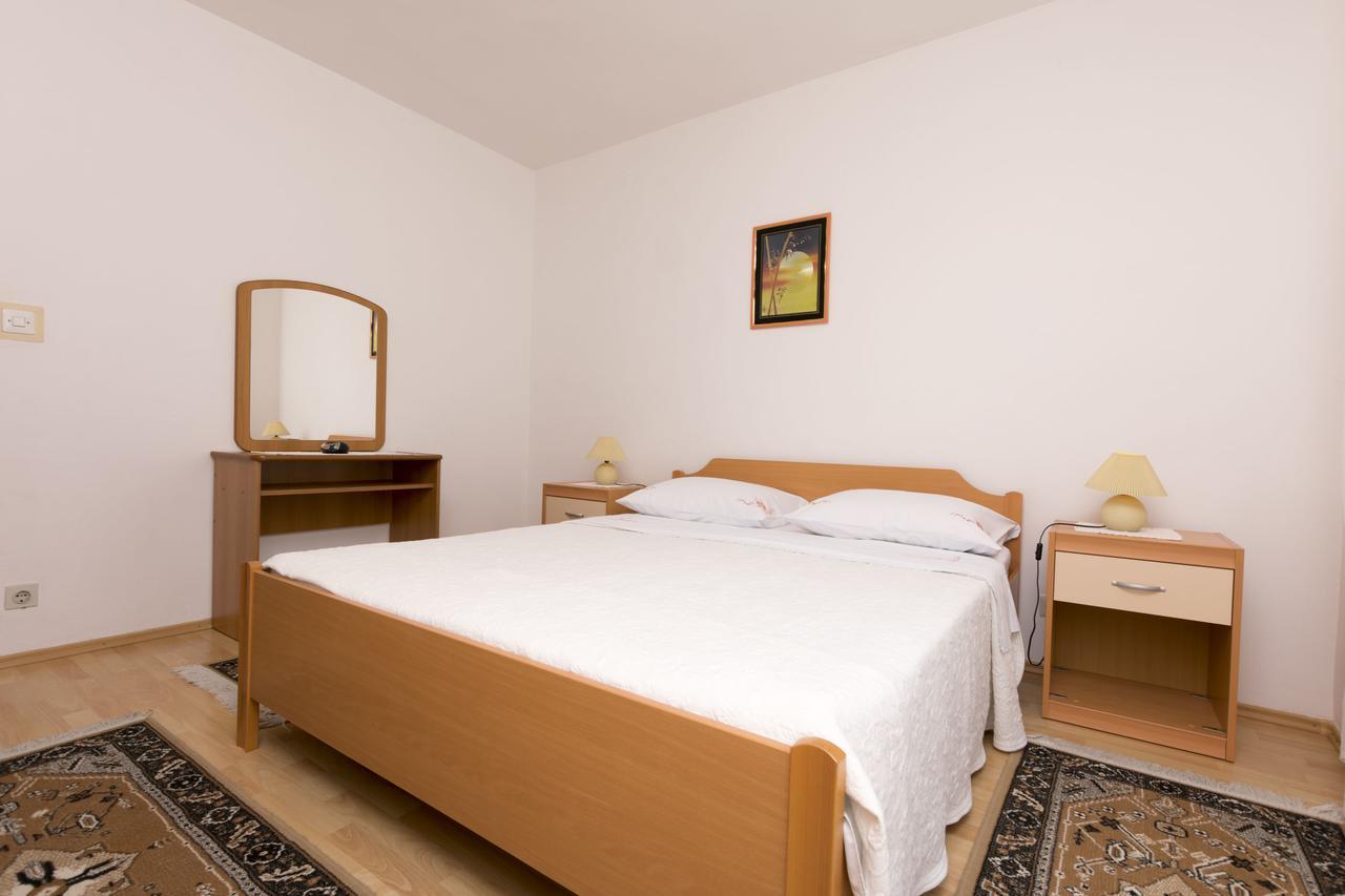Apartments Visnja Primošten Екстериор снимка