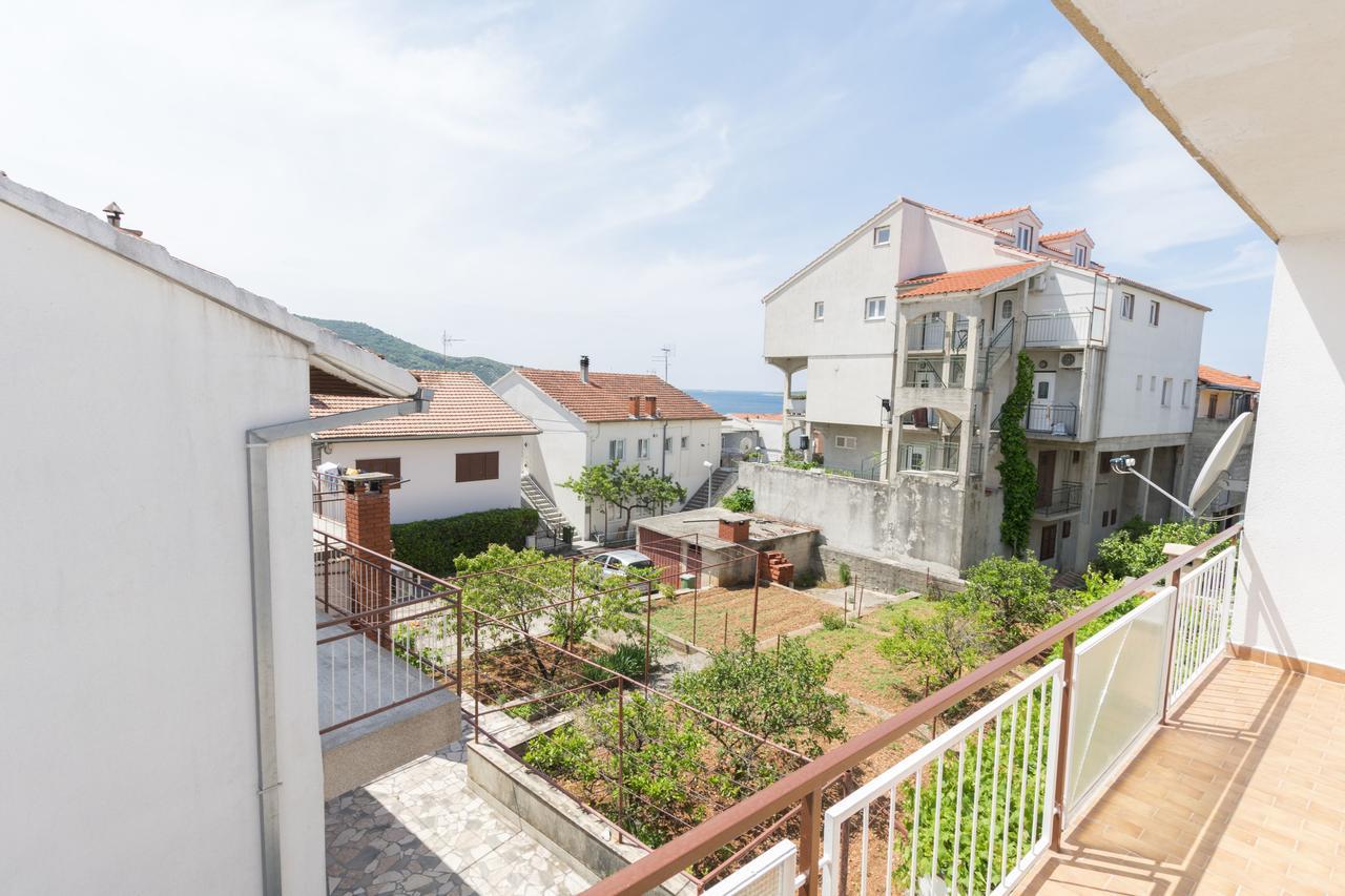 Apartments Visnja Primošten Екстериор снимка