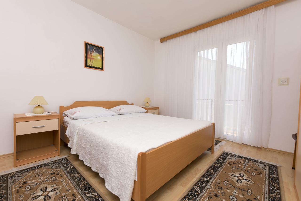 Apartments Visnja Primošten Екстериор снимка