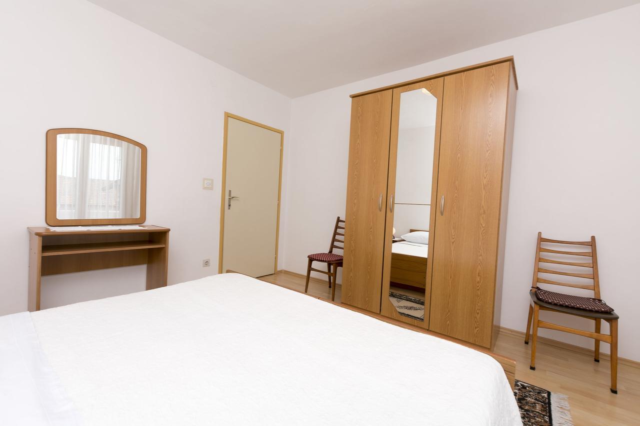 Apartments Visnja Primošten Екстериор снимка